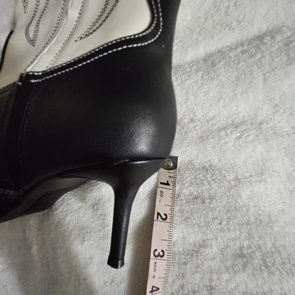🧡🩷Womens Inc Black and White Western Boots - Size 10.5 3" Heels-NWOT❣️💕 - Picture 7 of 11